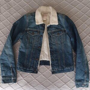 Abercrombie & Fitch Women's Cream and Blue Jacket